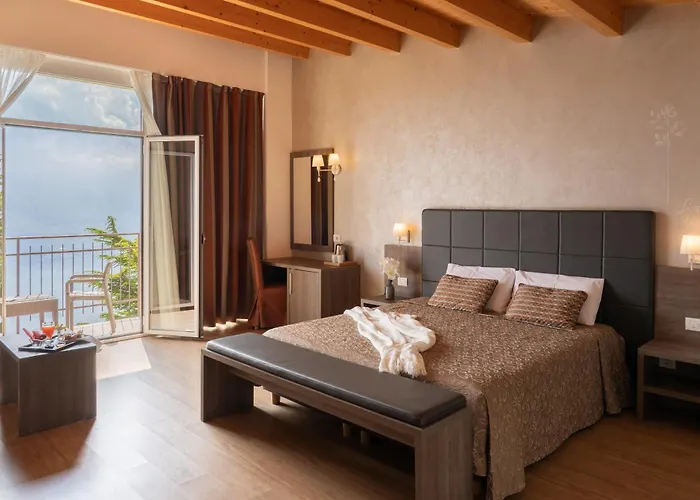 Tremosine Hotels mit Whirlpool
