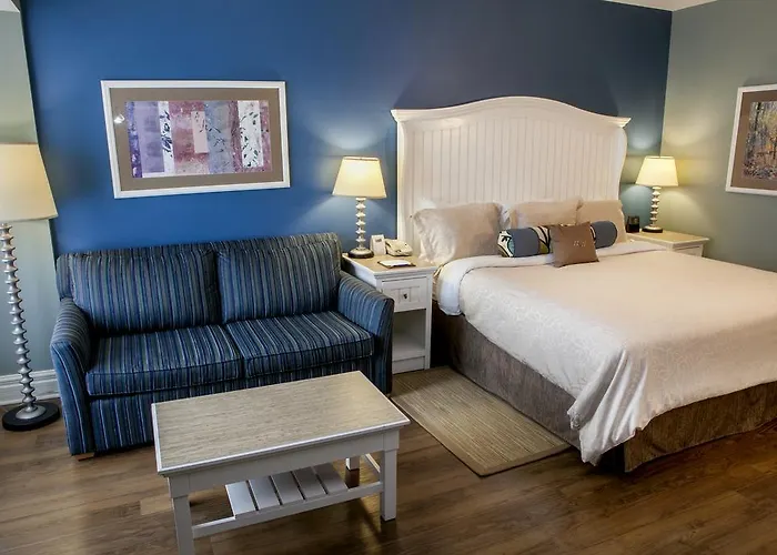 Watkins Glen Hotels With Jacuzzi in Room