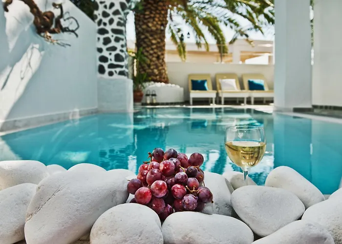 Fira (Santorini) Hotels mit Whirlpool