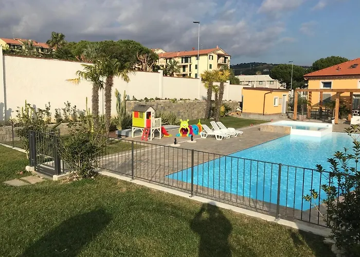 Diano Marina Hotels mit Whirlpool